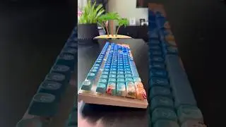 🐚☀️Miss the beach so much, I brought it to my office ⌨️🌴 #hawaii #keyboard #beach #keycaps