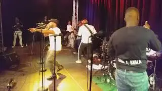 Famille Royal live