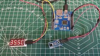 Pyboard - DS18B20 Thermometer and 4-bit UART-based Seven-Segment Display - One Wire + UART
