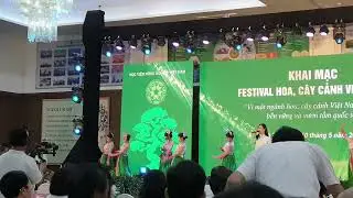 Hà Nội 12 Mùa Hoa