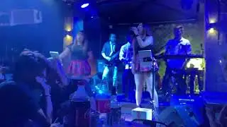 Love story cover by straycats band