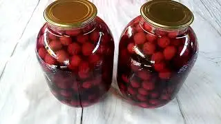 CHERRY + SUGAR + BOILING WATER! Pour boiling water over it once and that's it! Cherry compote for...