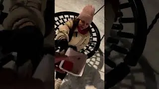 Деньги или сюрприз, выбрала 💵🎁