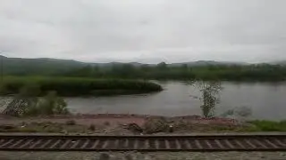 Река Тумнин из окна вагона