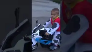 Діма на Мотоциклі BMW