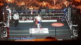 Boxe. Laval. Weiss - Miguez. 2 rond