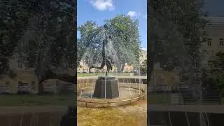 в этом сквере запах детства. Ярославль площадь Труда