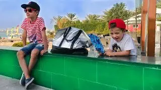 Артур и Давид ПРИШЛИ на Пляж! Куда ПРОПАЛИ Все Вещи?!