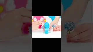 девочки делятся конфетами (devochki dyelyatsya konfetami)