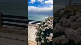 Цвет весеннего моря в Сочи (как цвет твоих глаз?)