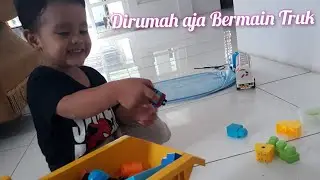 Suasana Lebaran||Bermain truck