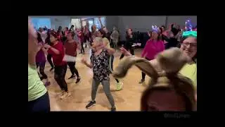 Warmup : Blurred Lines & I Wanna Dance with Somebody (Zumba®️)