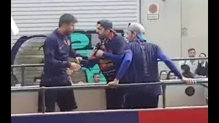 Pique And Suarez 'Fighting' With Each Other On The Parade Bus | 30/04/2018