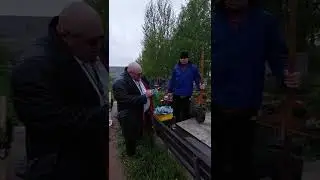 Директор кладбища Барецкий, заплатил работяге миллион долларов! СМИ