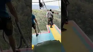 ИНДУС ПРЫГАЕТ В СОЧИ! #shorts #bungy207 #прыжок