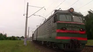 Электропоезд ЭР2Р-7024,Электровоз ВЛ10У-1000 с приветливой бригадой