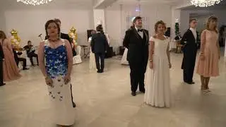 Выход дебютантов бала