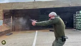 watch Col. Sharon Gat speed reload  his Glock 19