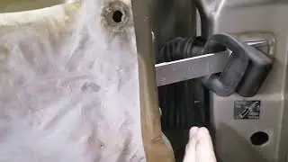 отделяю двери от кузова мерседес