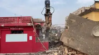 Hidromek 230lc Ekskavatör Bina Yıkımı Yapıyor Ustamız