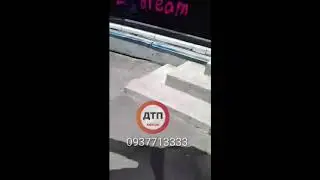 Стыдно. В комсомоле бы взяли на карандаш и посадили бы на бутыль. 

Добрый день! 
Неадекватный,пьяны