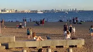 Пляж на Финском заливе.Станция метро Беговая.Санкт Петербург.