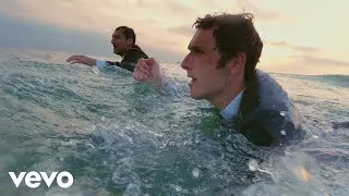 AaRON - LES RIVIÈRES (Official Music Video)
