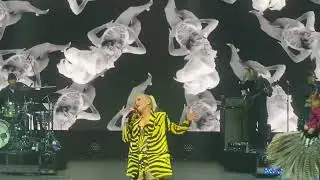 Gwen Stefani - Bathwater @ The Venetian Hotel 12/31/2022
