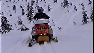 Extreme wind at Hyak - Polaris, Ski-doo and Arctic Cat snowmobiles in the powder