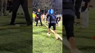 Parents fans de football contre jeunes joueurs