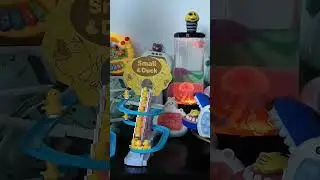 DUCKLINGS CLIMBING STAIRS TOY and JELLYFISH LAMP #viralvideo #trending #asmr #satisfying #shortvideo