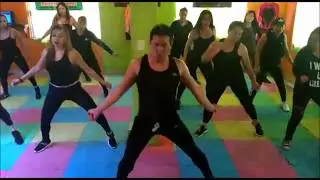 asi no te amaran jamas vs baila y se toca