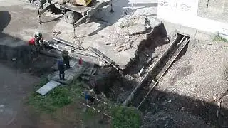Работы во дворе 19