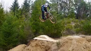 Sandpitted