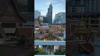#abettertomorrow #citylife #bangkokcity #metropolis #urbanjungle #thailandtravel