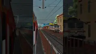 12673 Cheran SF Enters Coimbatore Jn|Crosses 12680 Intercity Sf