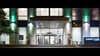 How looks a Deluxe Room at Courtyard By Marriott  Brussels