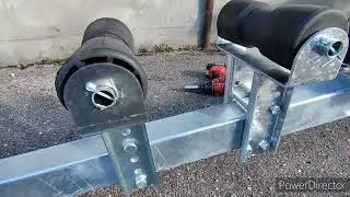 Keel rollers for a boat trailer