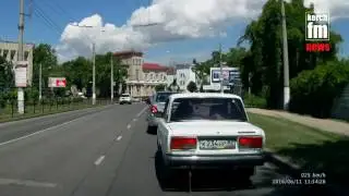 В Керчи водители упорно едут на красный свет