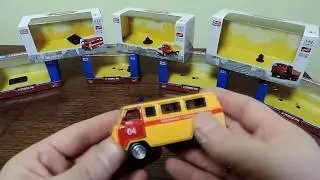 Модели автомобилей советского автопрома от Play Smart. Серия машинок АВТОПАРК