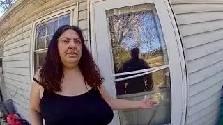 The Moment Cops Catch Onto Mom and Son’s Secret…