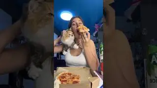 СЪЕШЬ ПИЦЦУ 