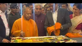 Shri 𝗬𝗼𝗴𝗶 𝗔𝗱𝗶𝘁𝘆𝗮𝗻𝗮𝘁𝗵 (𝘏𝘰𝘯𝘰𝘳𝘢𝘣𝘭𝘦 CM, 𝘜𝘵𝘵𝘢𝘳 𝘗𝘳𝘢𝘥𝘦𝘴𝘩) visited COLORJET booth at Bharat Tex 2024