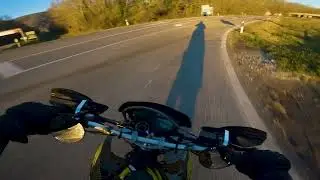 Surviving on wet road | YAMAHA XT660X + AKRAPOVIČ [4K]