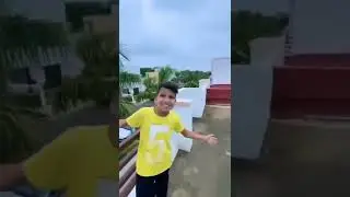 Sourav Joshi Vlogs - Sourav Joshi Gifts 🎁 #shorts #youtubeshorts #viral(1)