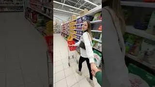 у него только🍔, а у меня только 🐶 может там выберем себе щенка?…