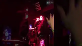 весь зал поёт песню «Медуза»🔥
