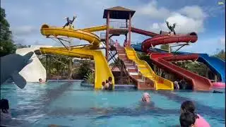 Mandi lagi bersama Nenek dan yang lain☺☺☺
