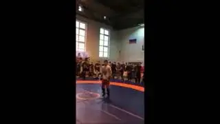 Нокаут левым хуком на подскоке с одного удара!