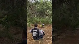 Takut nanjak malah melipir dia #trail #tanjakan #motocross #viralvideo #enduro #endurocross